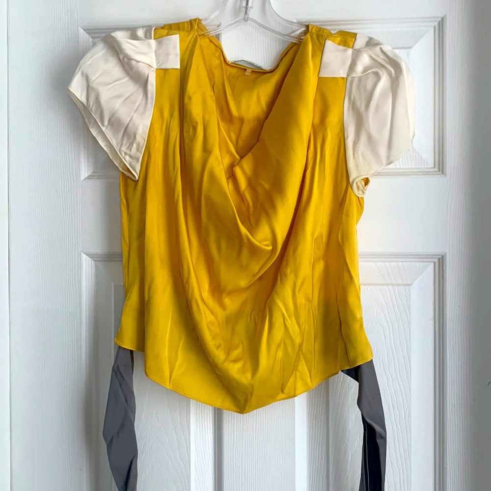 Elie Tahari size 4 yellow silk midi blouse with sash cap sleeve